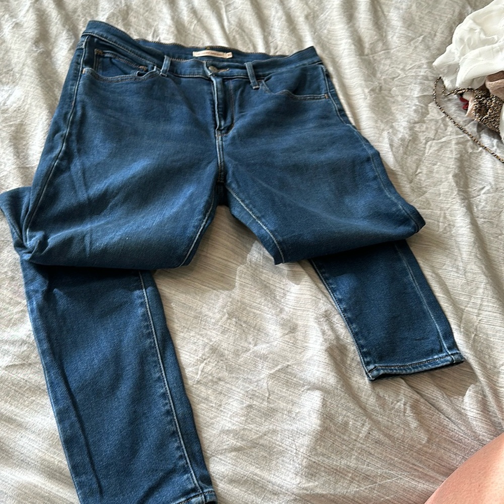 Levi’s stretchy denim leggings.